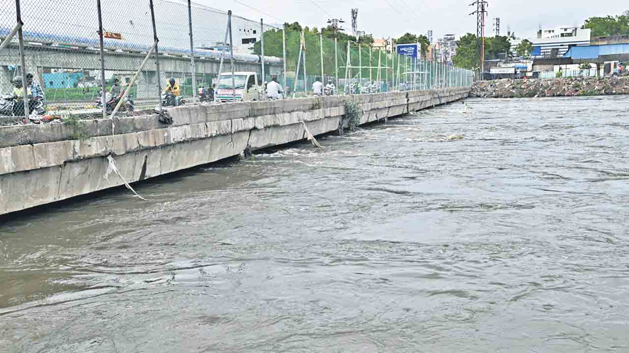 తగ్గిన ఇన్‌ఫ్లో