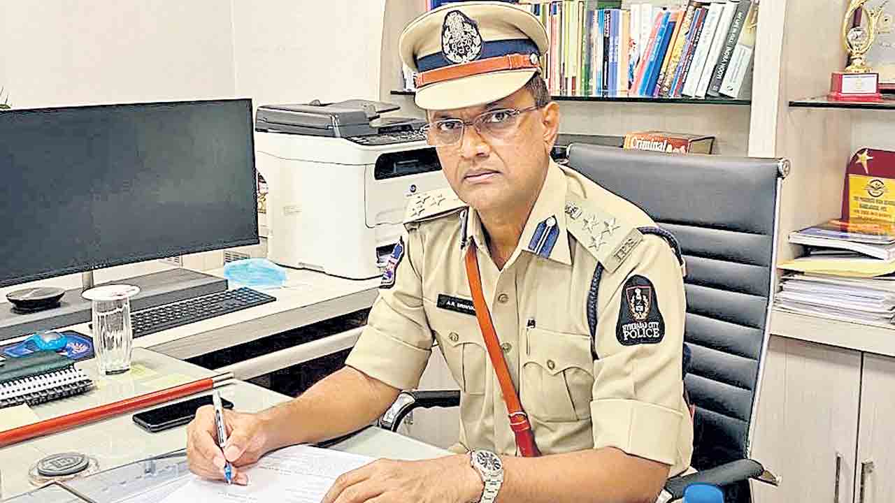 ఏసీబీ డైరెక్టర్‌గా ఏఆర్‌ శ్రీనివాస్‌