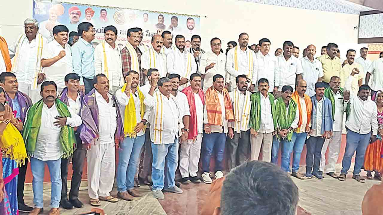 గిరిజనుల సంక్షేమానికి సీఎం కేసీఆర్‌ కృషి