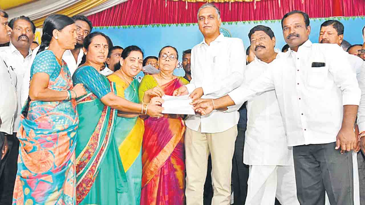 కులవృత్తులకు చేయూత