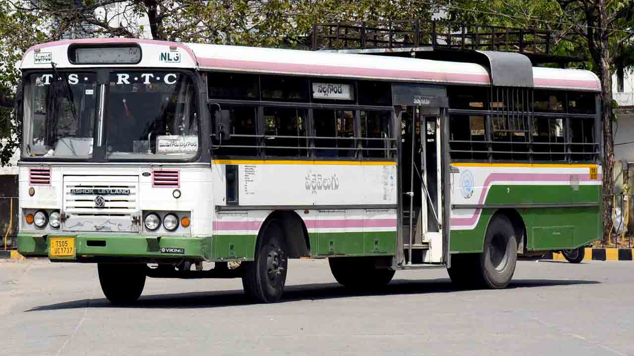 42 రోజుల్లో11,196