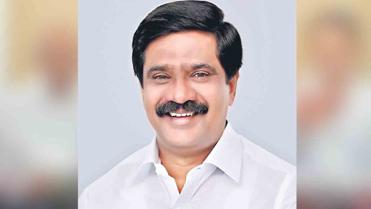 దేశ సంపద దోపిడీదారు మోదీ