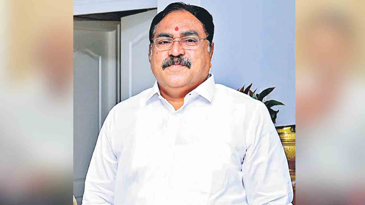 కాకతీయ టెక్స్‌టైల్‌ పారుపై సిగ్గులేని మాటలు