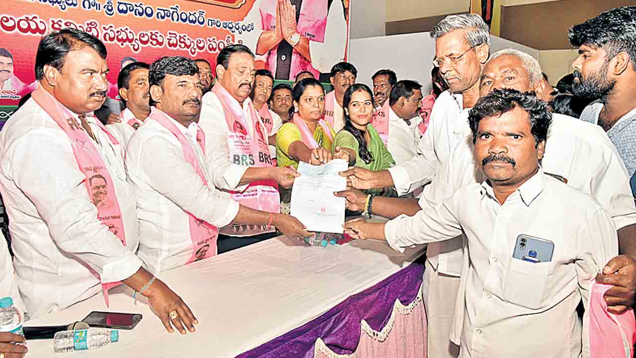 సబ్బండ వర్గాలకు సమ ప్రాధాన్యత