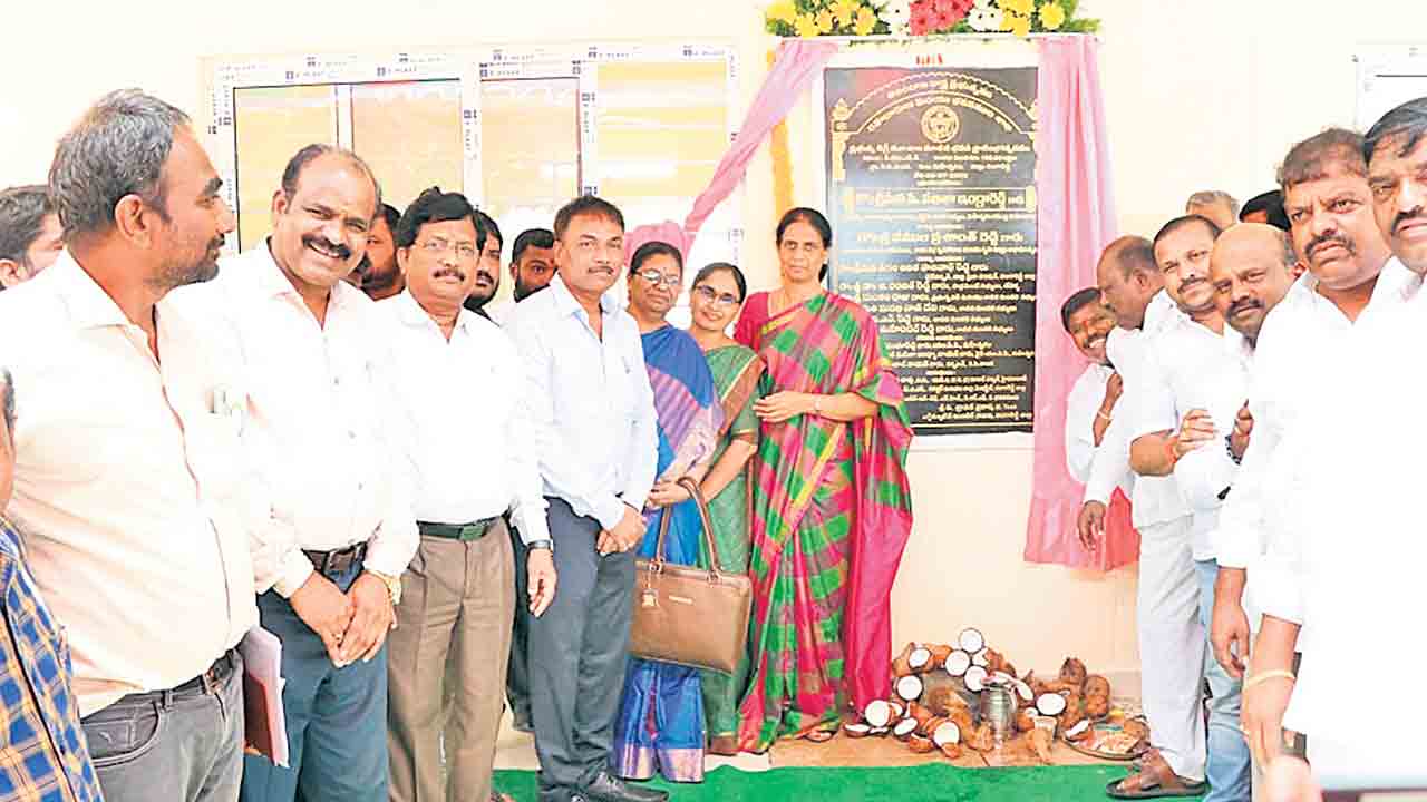 విజన్‌తోనే.. విద్యాహబ్‌గా మహేశ్వరం