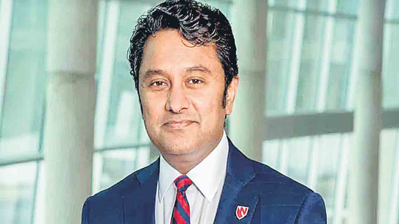 అంకాలజీ సర్జన్‌ డాక్టర్‌ చంద్రకాంత్‌కు అరుదైన గౌరవం