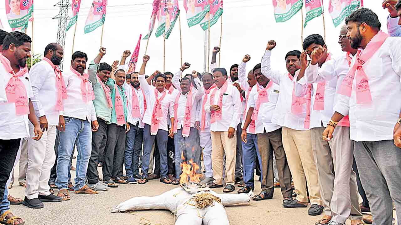 రేవంత్‌రెడ్డిని రైతులు తరిమికొట్టడం ఖాయం