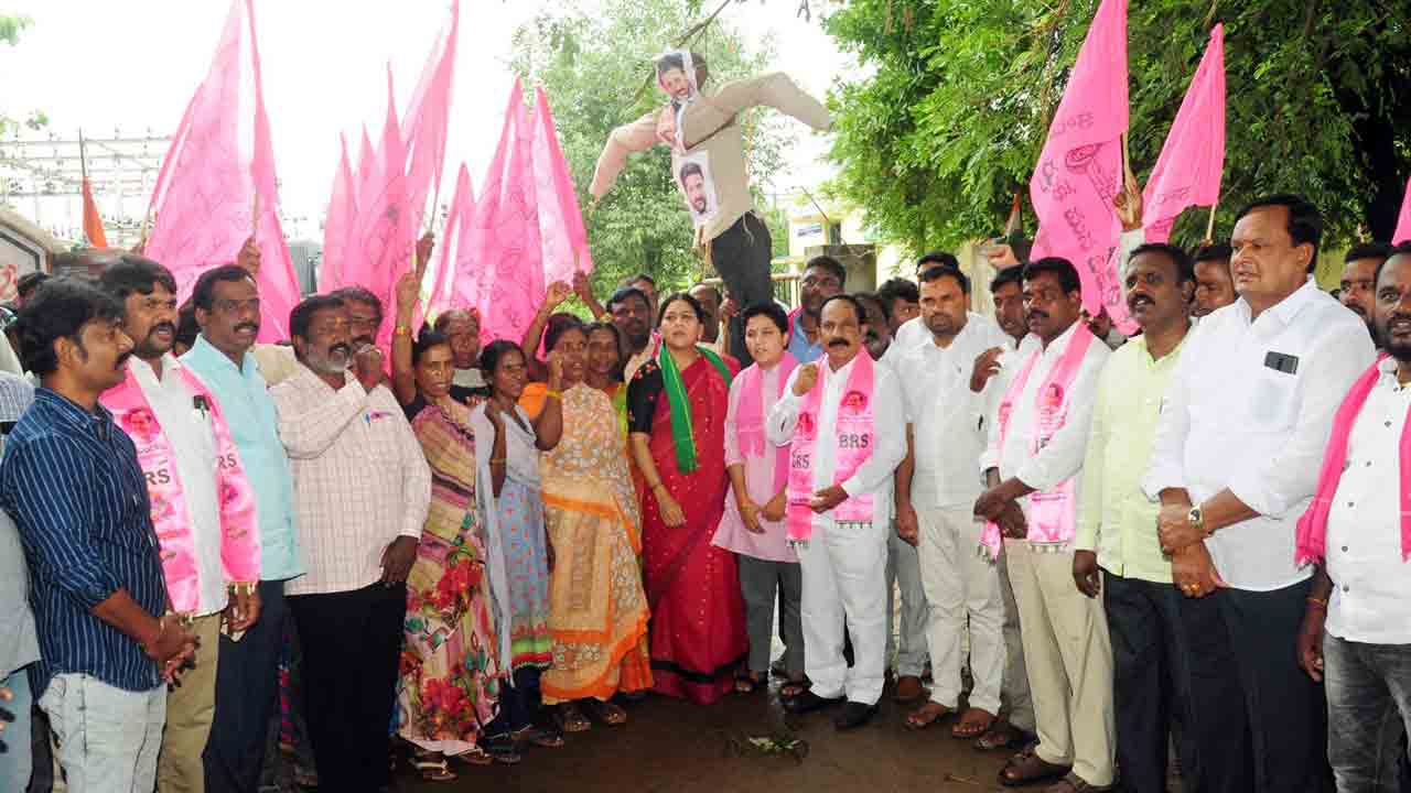 ఉచిత కరెంట్‌ ఇవ్వొద్దని రేవంత్‌రెడ్డి కుట్ర : ఎంపీ మాలోత్‌ కవిత