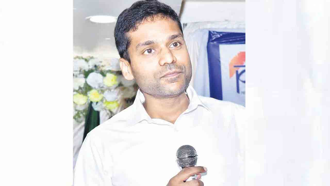 భారీగా బదిలీలు