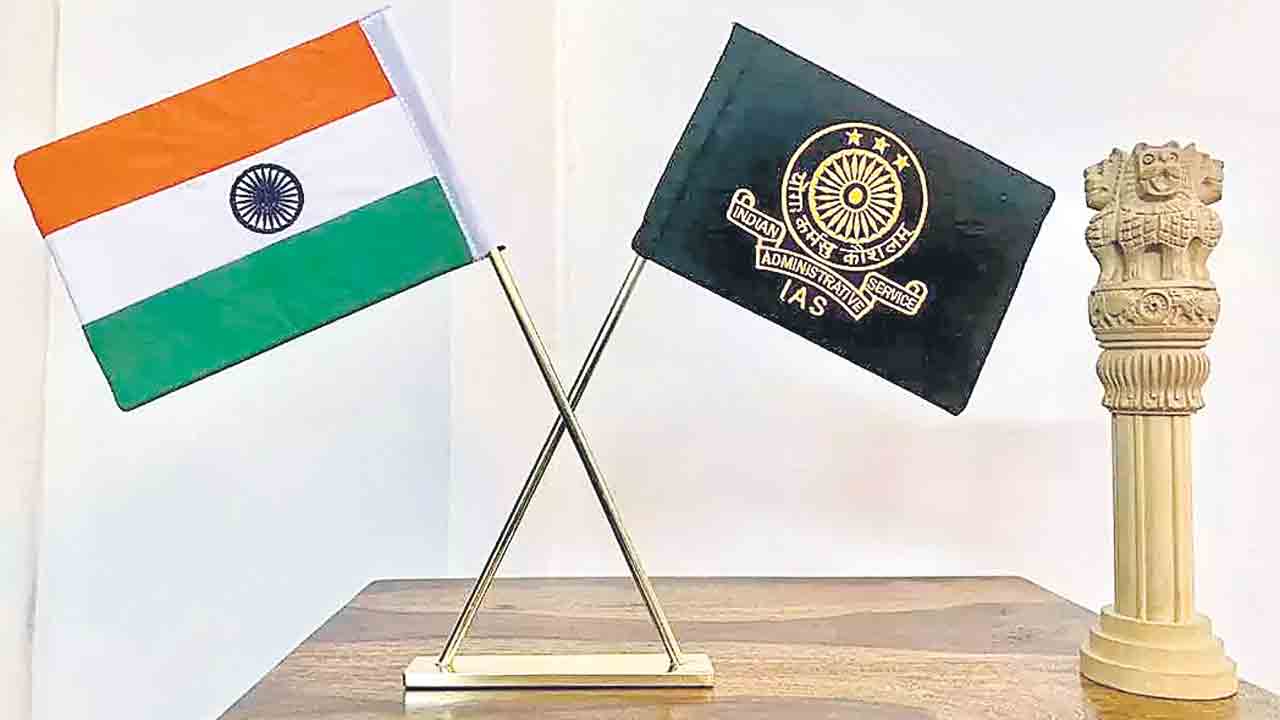 31 మంది ఐఏఎస్‌ల బదిలీ