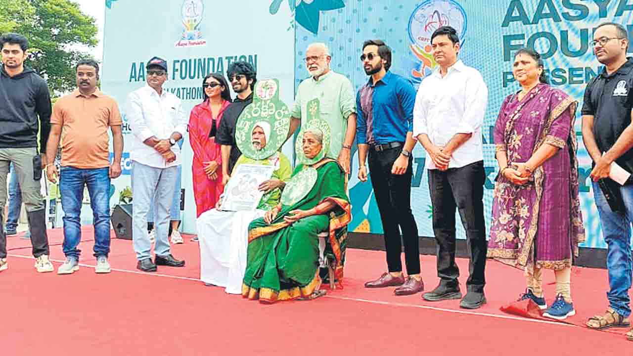 ప్రకృతి కోసం.. కలిసి నడుద్దాం…