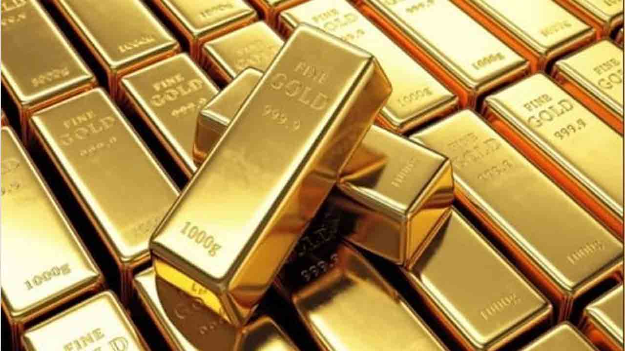 శంషాబాద్‌లో కోటి విలువైన బంగారం స్వాధీనం