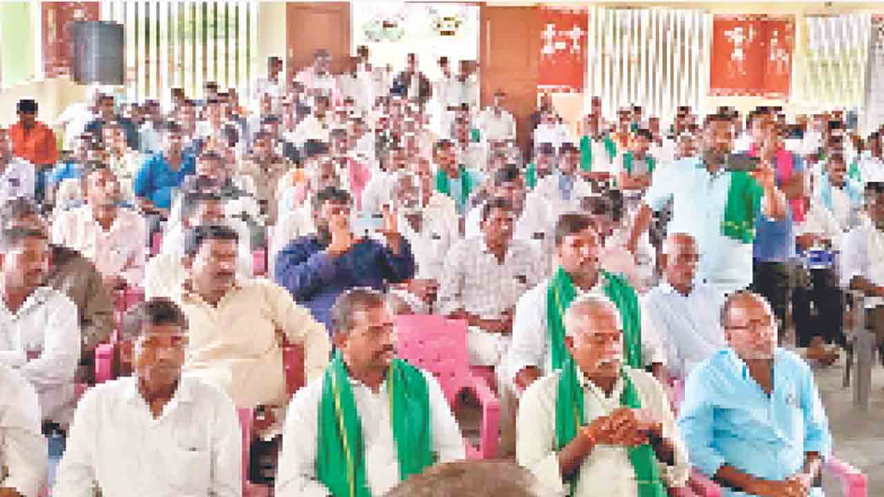 గర్జించిన రైతులోకం