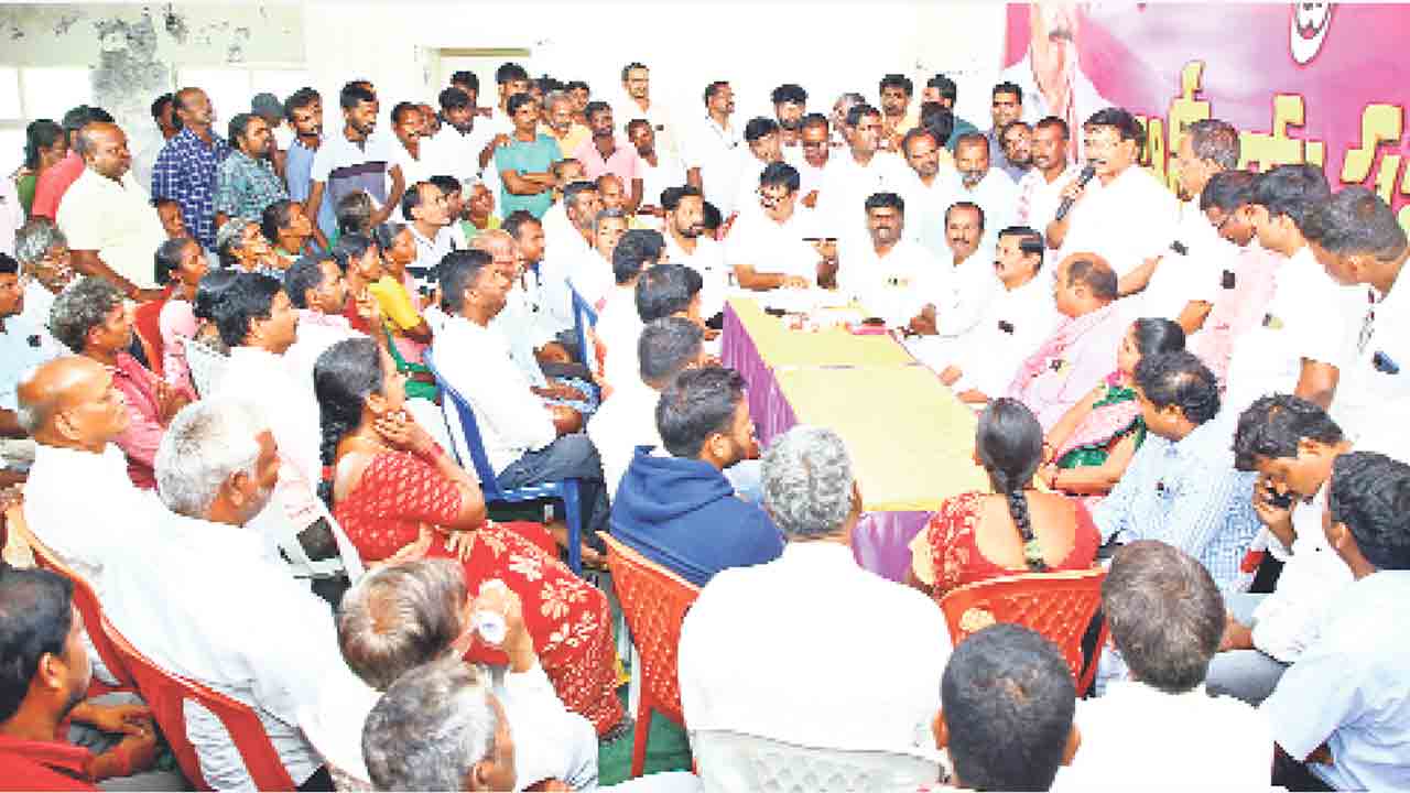 ఓటుతోనే బుద్ధిచెప్పాలి