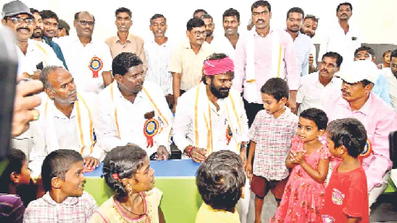 కాంగ్రెసోళ్లను నిలదీయాలి