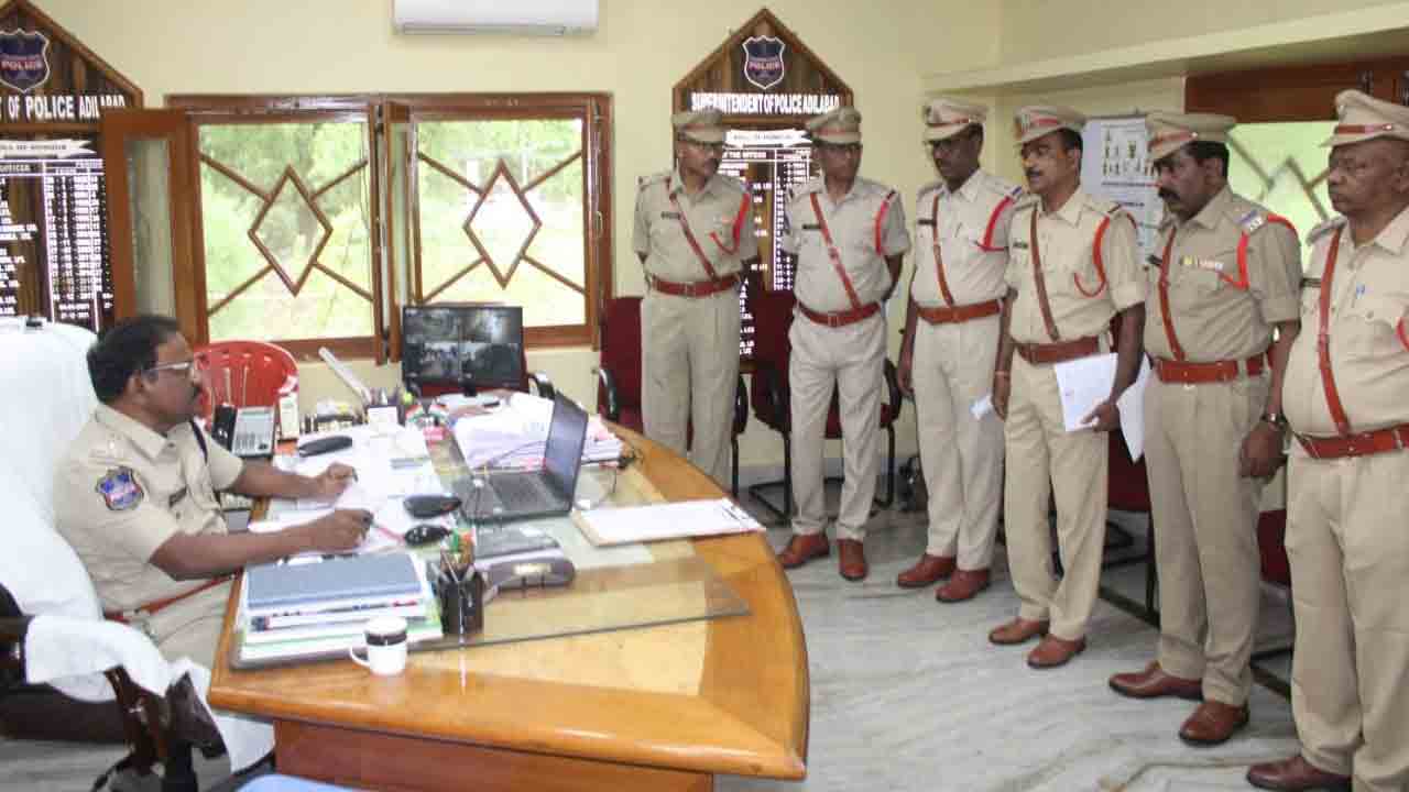 ప్రజలకు అందుబాటులో ఉండాలి