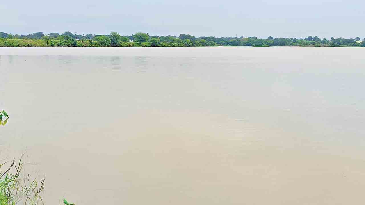 నిండుకుండల్లా చెరువులు, ప్రాజెక్టులు