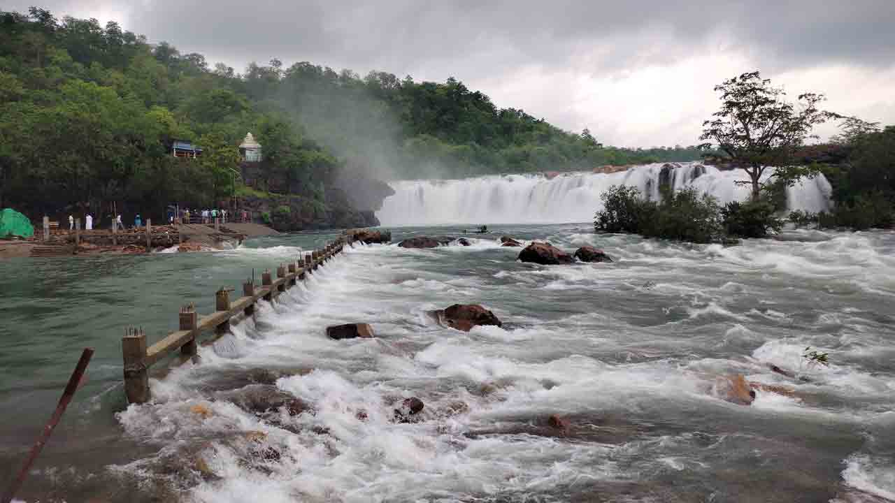 వాన ఆగినా.. వ‌ర‌ద‌