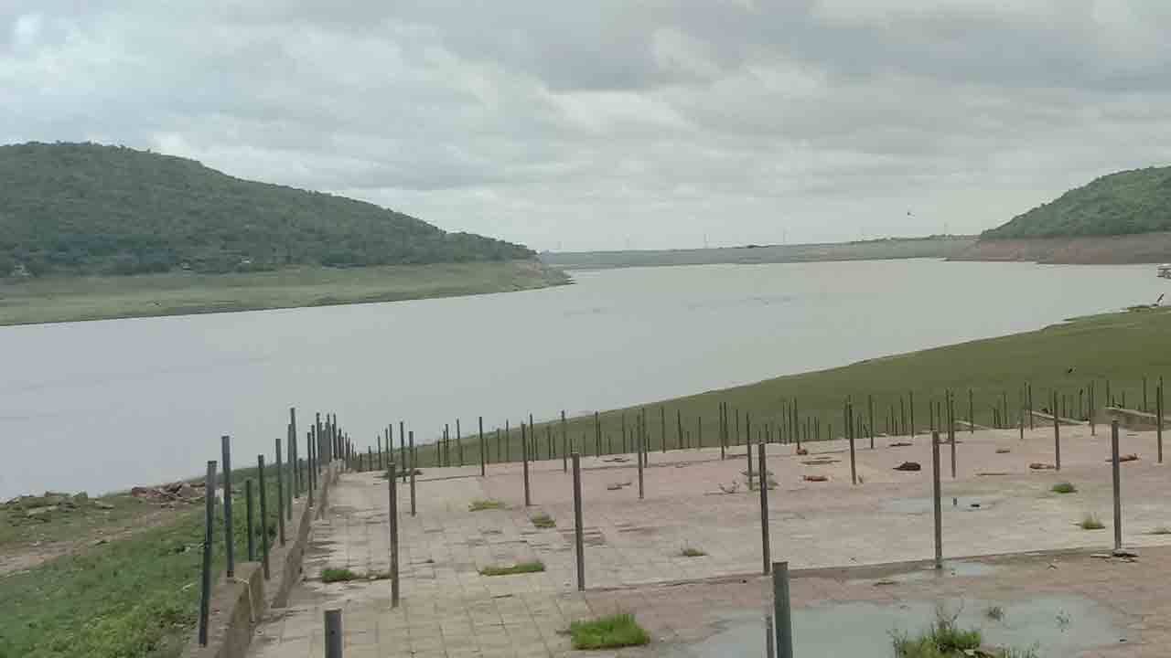 నిలకడగా.. వరద