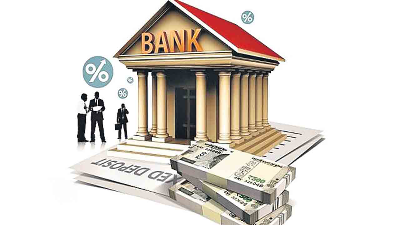 యూకో, బీవోఎంలకు బాస్‌లు లేరు..