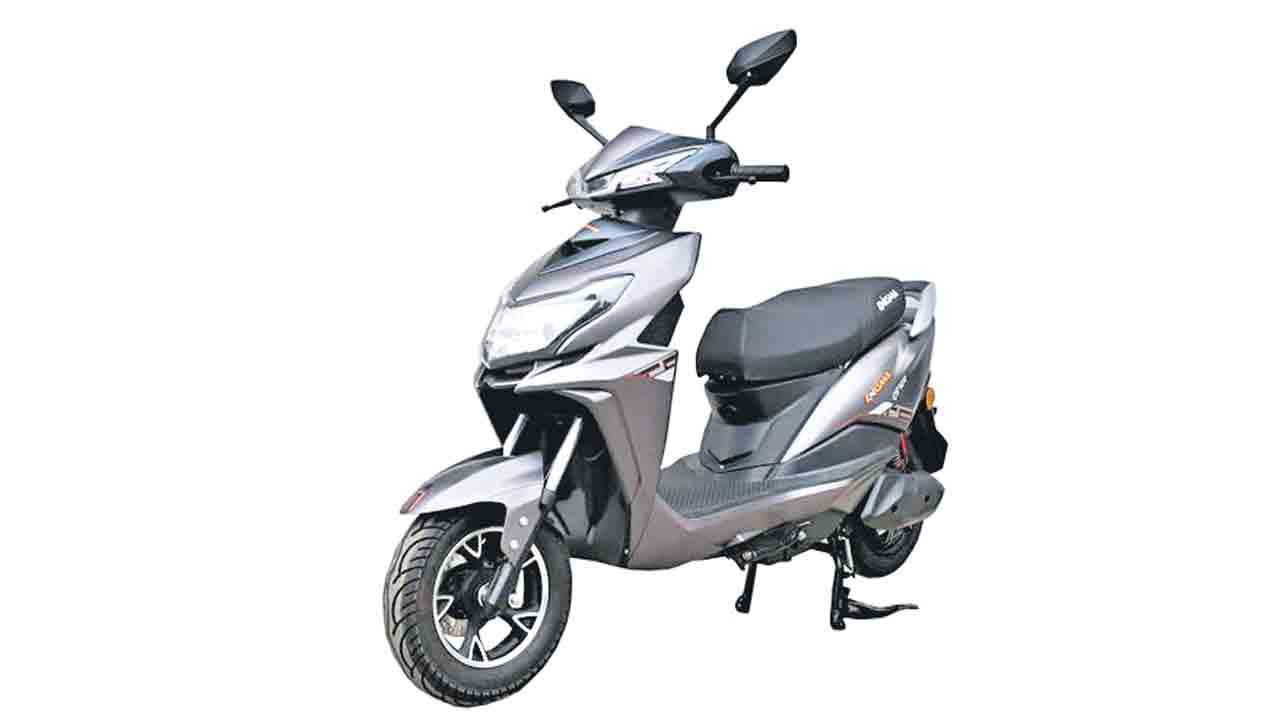 EV Bikes | ఈ బైక్‌కు ఒక్కసారి ఛార్జి చేస్తే 200 కిలోమీటర్లు అవలీలగా తిరిగేయొచ్చు!