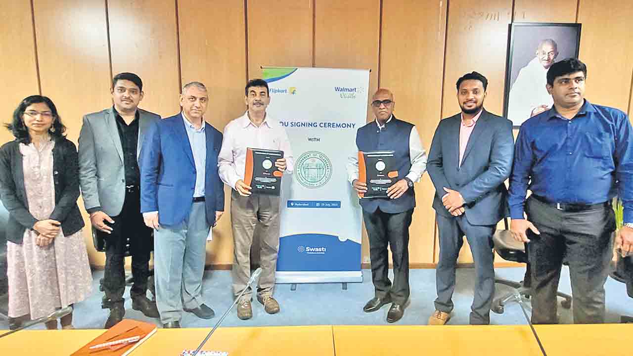 రాష్ట్ర ప్రభుత్వంతో వాల్‌మార్ట్‌, ఫ్లిప్‌కార్ట్‌ జట్టు