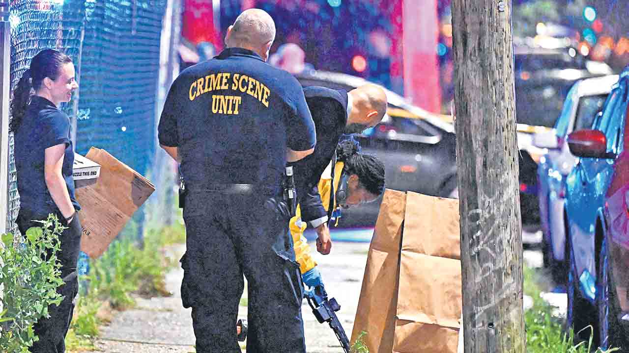 అమెరికాలో కాల్పులు ఐదుగురు మృతి