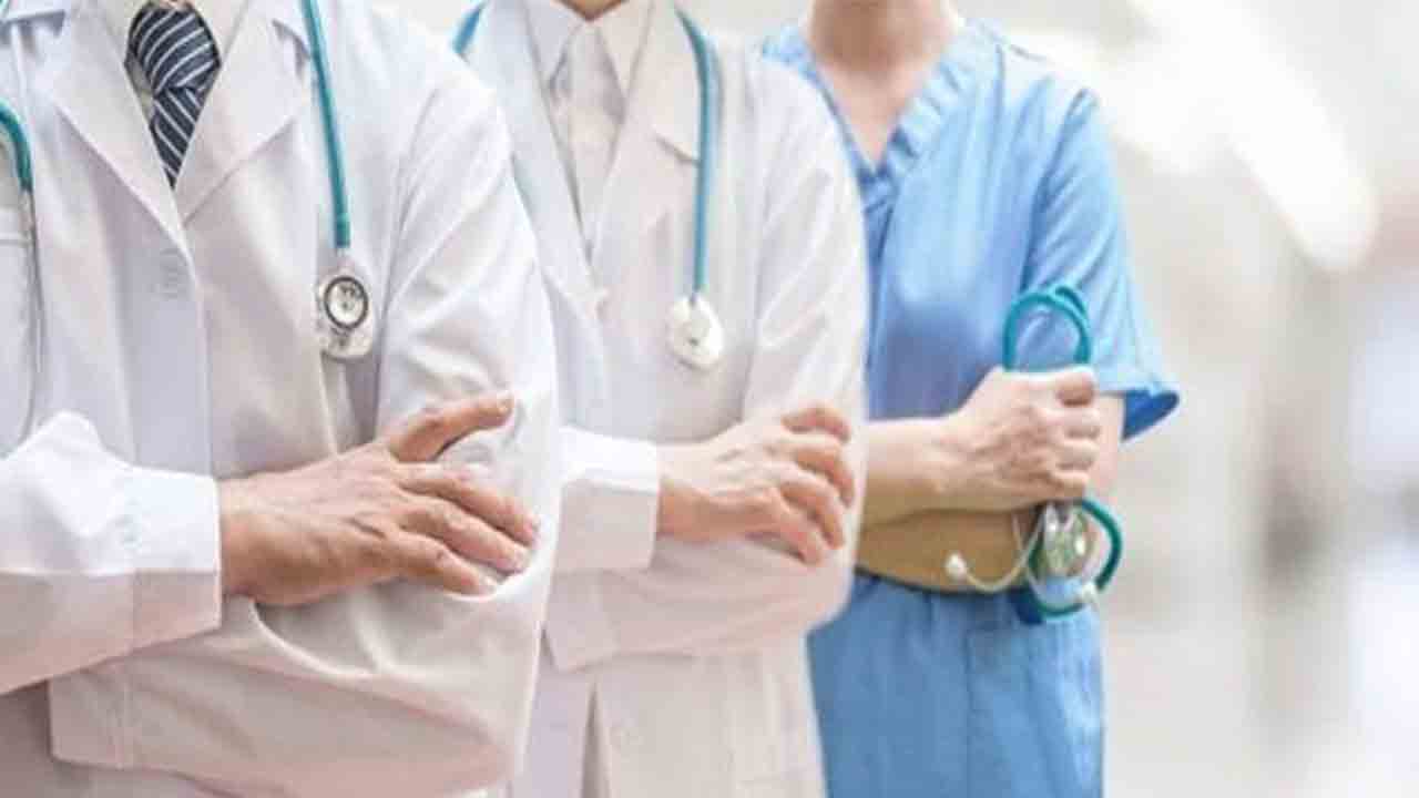 వైద్యులు.. కనిపించే దేవుళ్లు