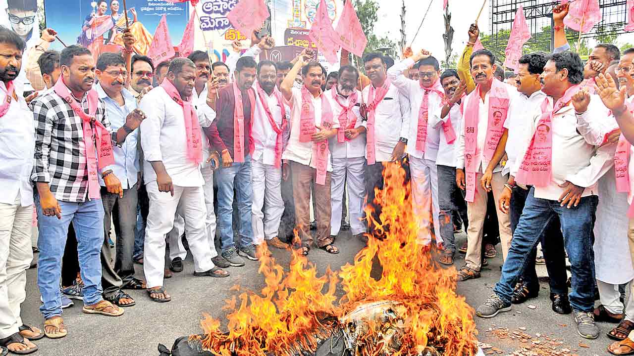 ఉచిత కరెంటుపై అనుచిత వ్యాఖ్యలు