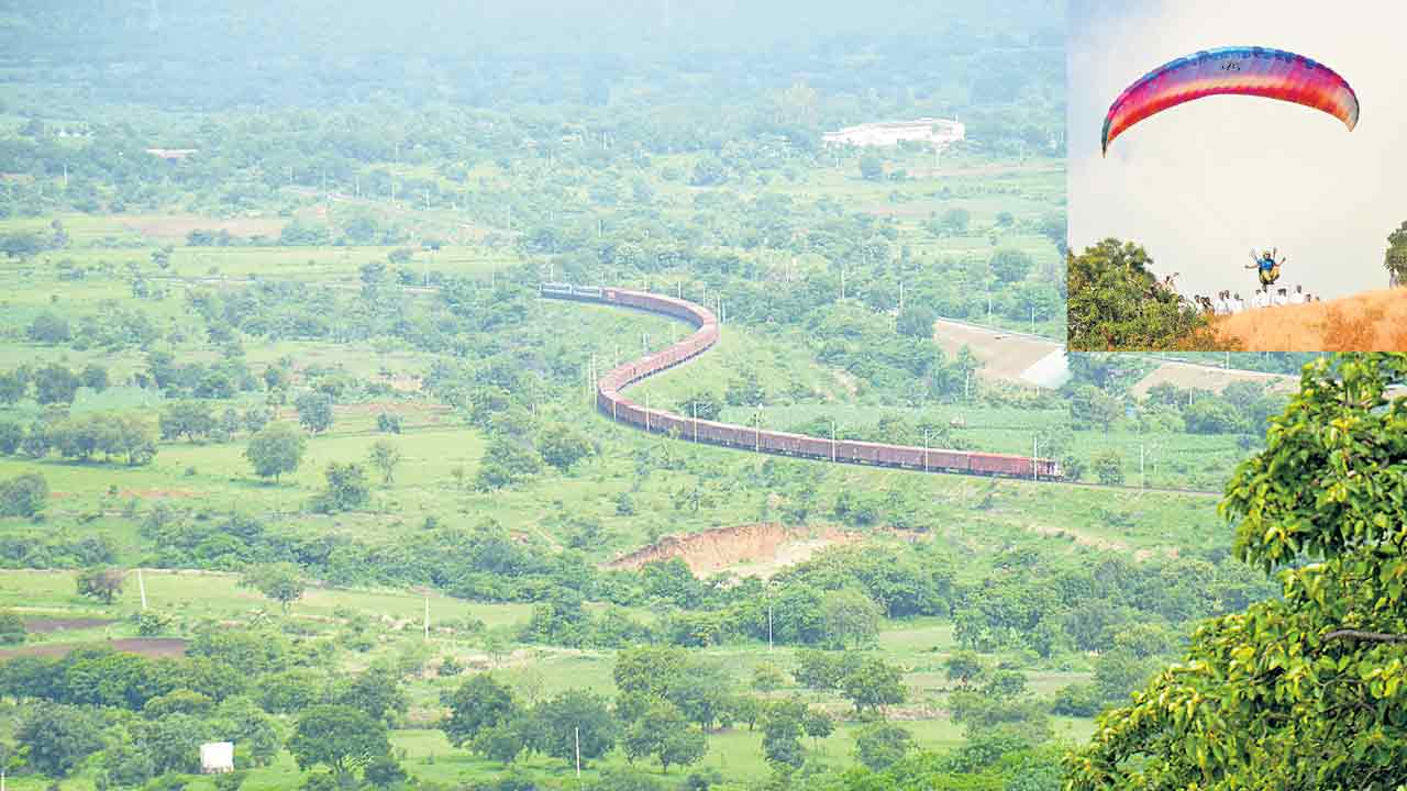 ఆహ్లాదగిరి అనంతగిరి పర్యాటక హంగులు