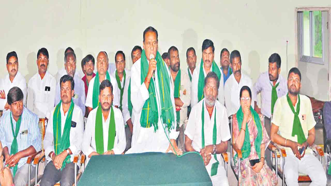 పాతాళానికి కాంగ్రెస్