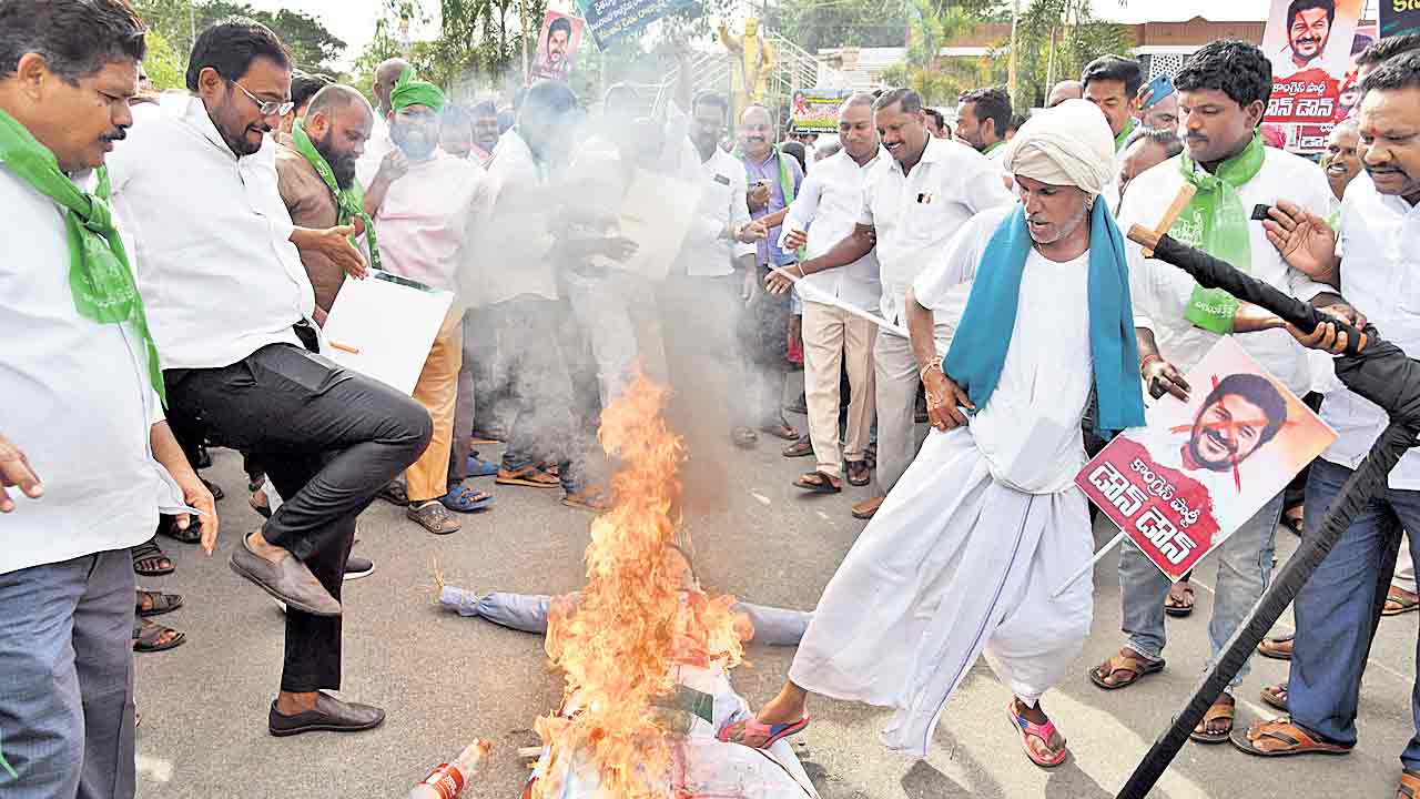 కాంగ్రెస్‌పై రైతు కన్నెర్ర