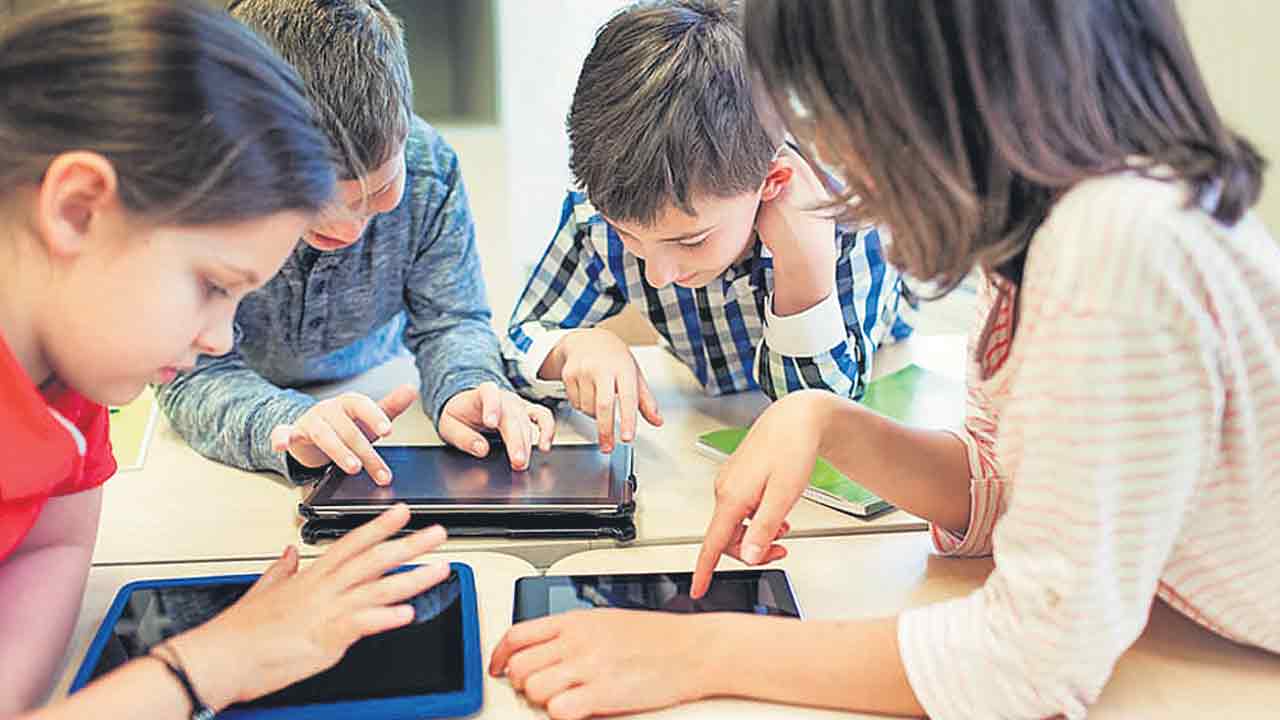 Online Games |  పిల్లలనే కాదు.. అందరినీ ఆవహించిన ఆన్‌లైన్‌ గేమ్స్‌ భూతం