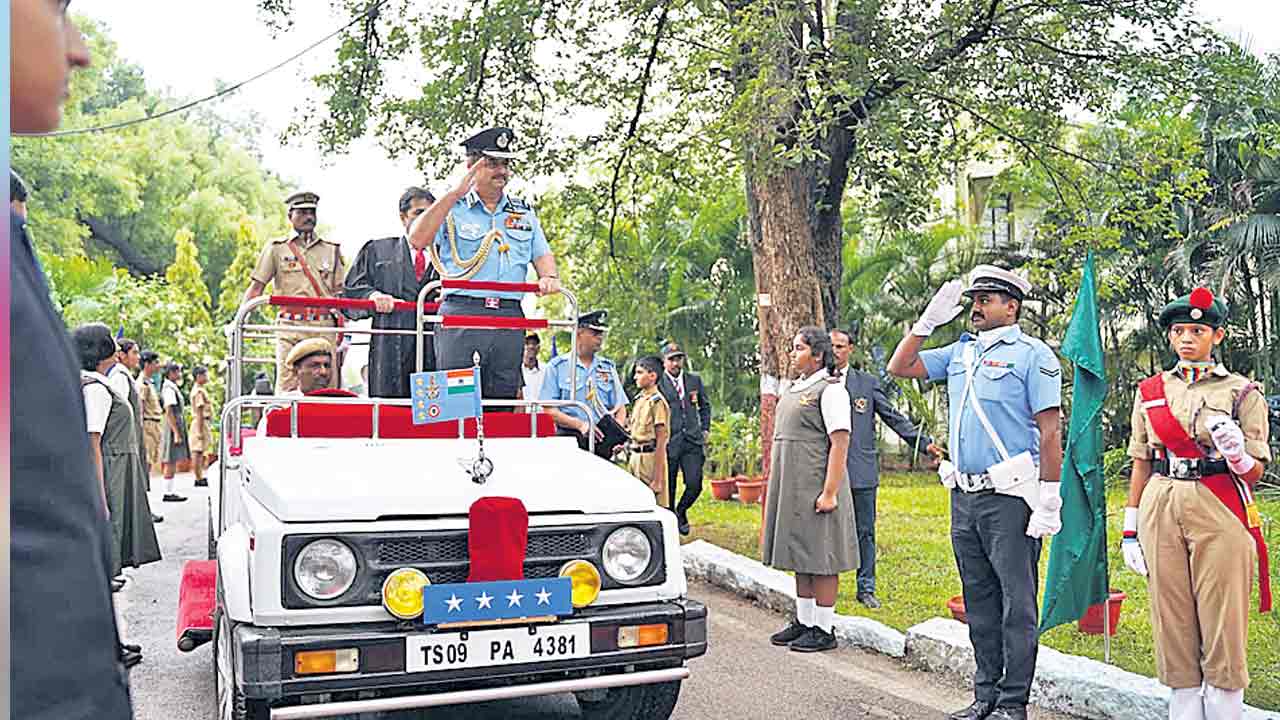 విద్యార్థులను తీర్చిదిద్దే లక్షణాలివే.. హైదరాబాద్‌ పబ్లిక్‌ స్కూల్‌ శతాబ్ది వేడుకల్లో వెల్లడించిన ఎయిర్‌ చీఫ్‌ మార్షల్‌