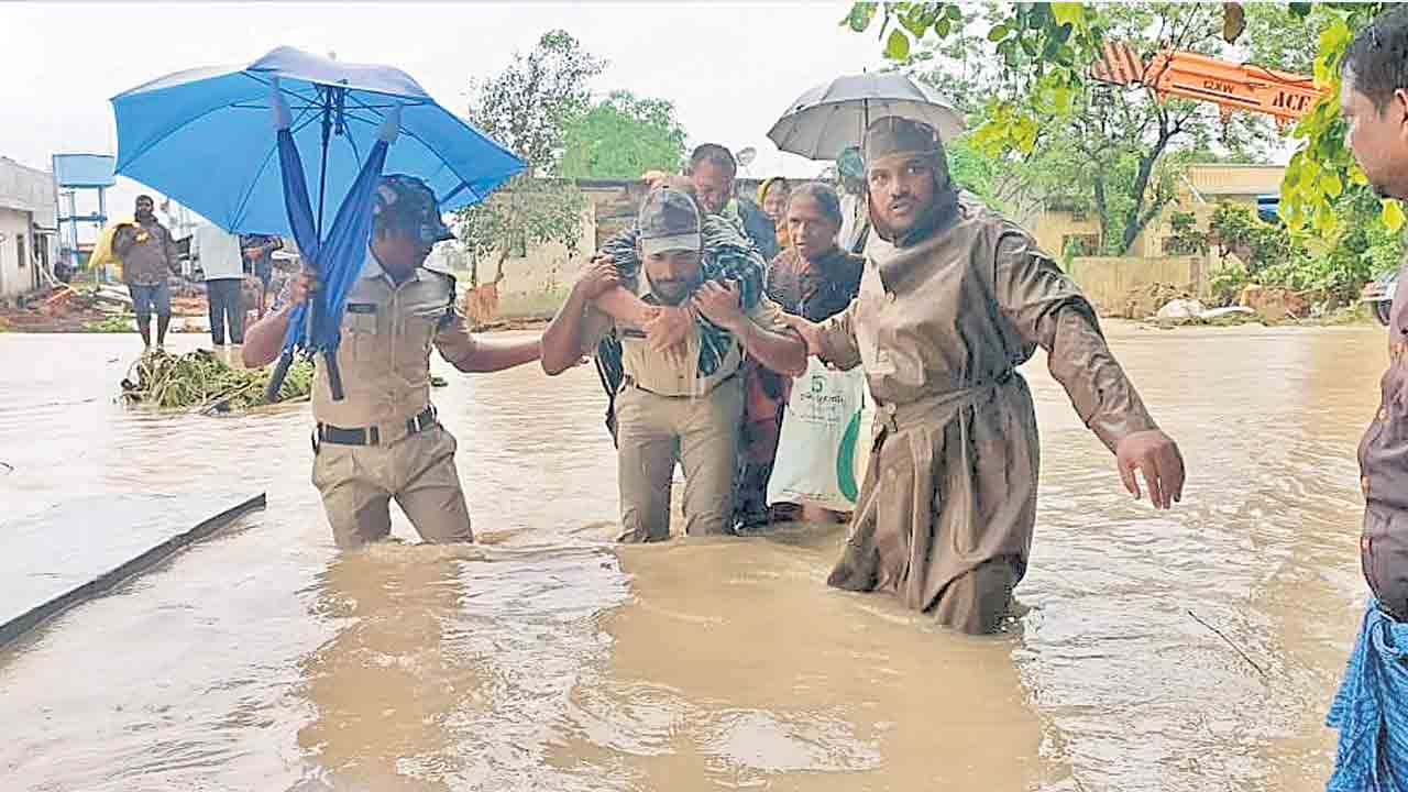 TS Weather Update | వచ్చే మూడు రోజులు పొడి వాతావరణమే.. ఈ జిల్లాల్లో మాత్రం మళ్లీ వర్షాలు!