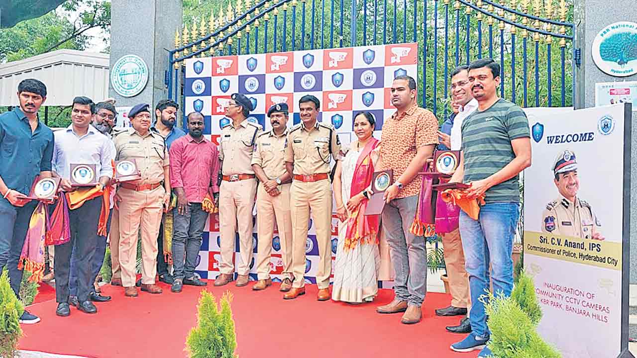 నిమిషాల్లోనే నిందితుల గుర్తింపు