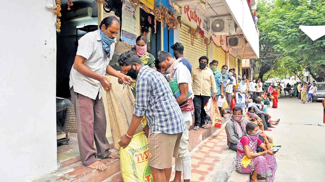 ప్రజా పంపిణీ వ్యవస్థకు కేంద్రం మంగళం