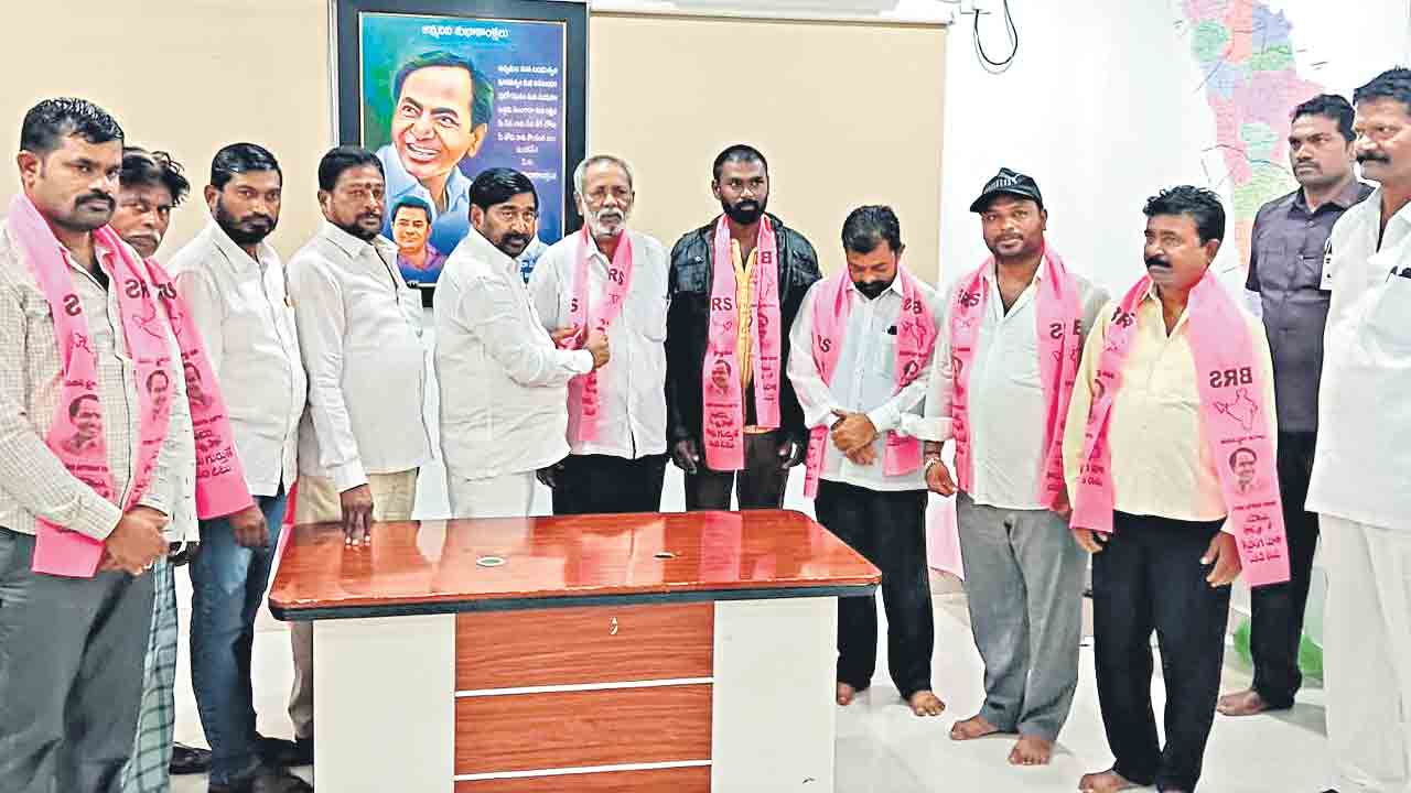 కాంగ్రెస్‌లో కరెంట్‌ మంటలు