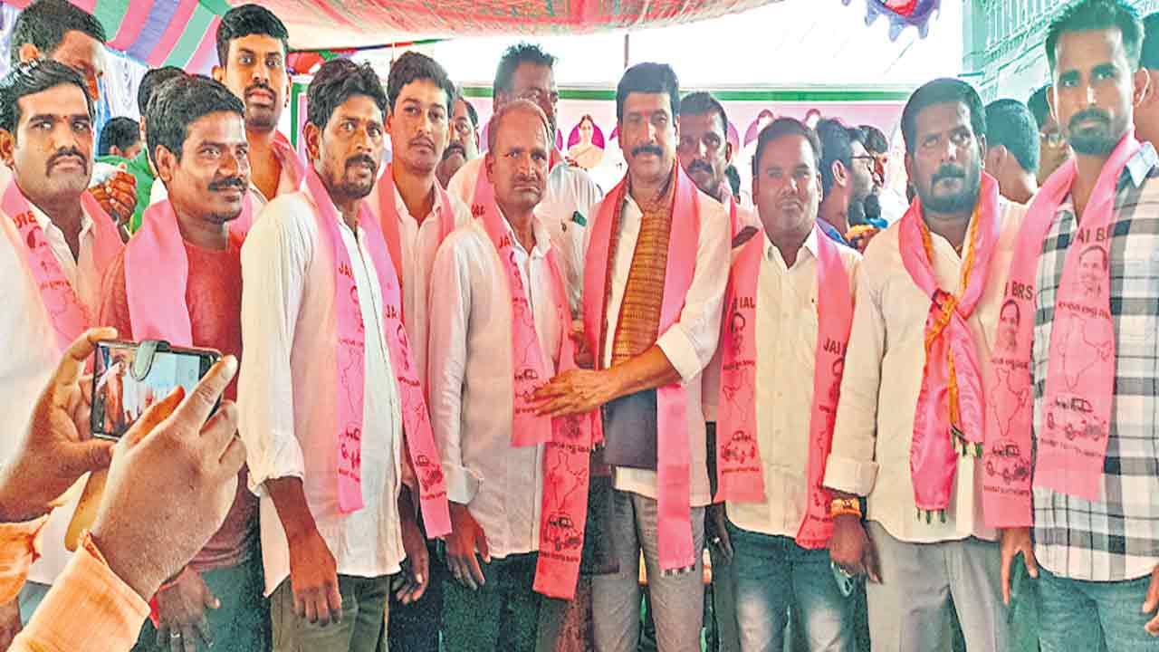 రేవంత్‌ వ్యాఖ్యలపై భగ్గుమన్న జిల్లా రైతాంగం