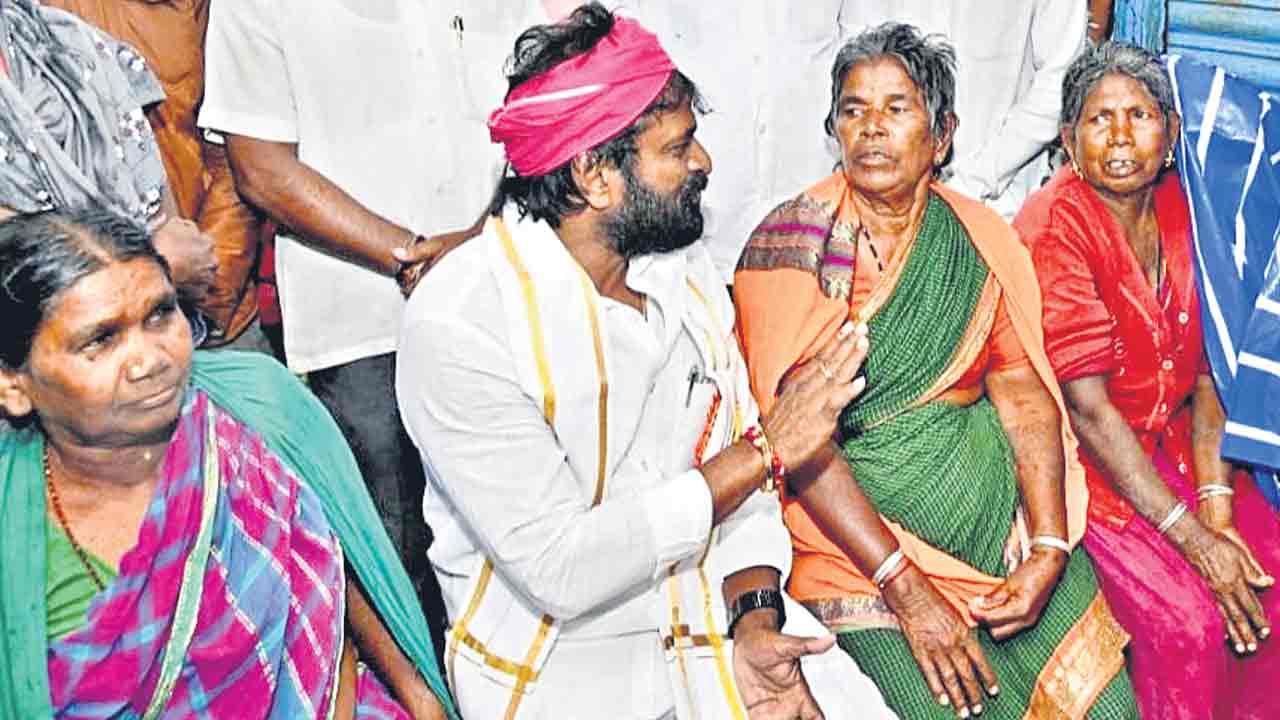 Telangana | కాంగ్రెసోళ్ల మాటలు ఎవరూ నమ్మరు.. మంచి చేస్తున్న సీఎం కేసీఆర్‌కే ఓటేస్తాం.. మంత్రి శ్రీనివాస్‌గౌడ్‌తో వృద్ధుల మనోగతం