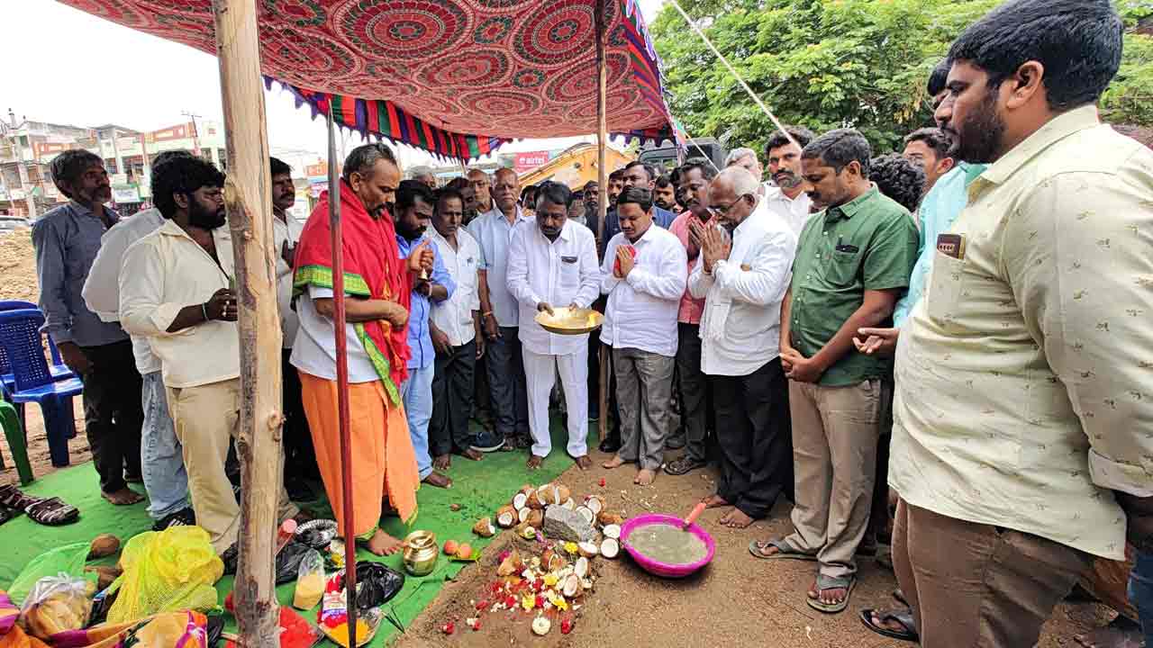 పెద్దవాగుపై నాలుగు లేన్ల బ్రిడ్జి