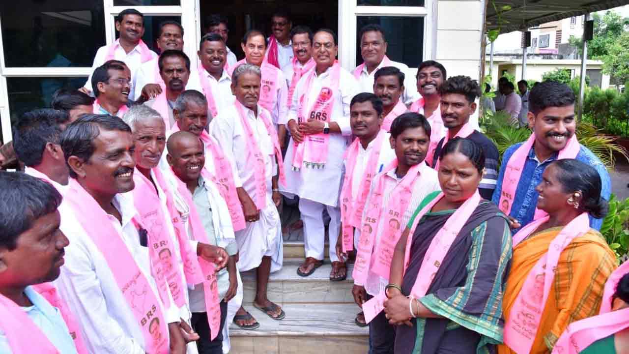 ప్రతి ఇంటికీ సంక్షేమ ఫలాలు