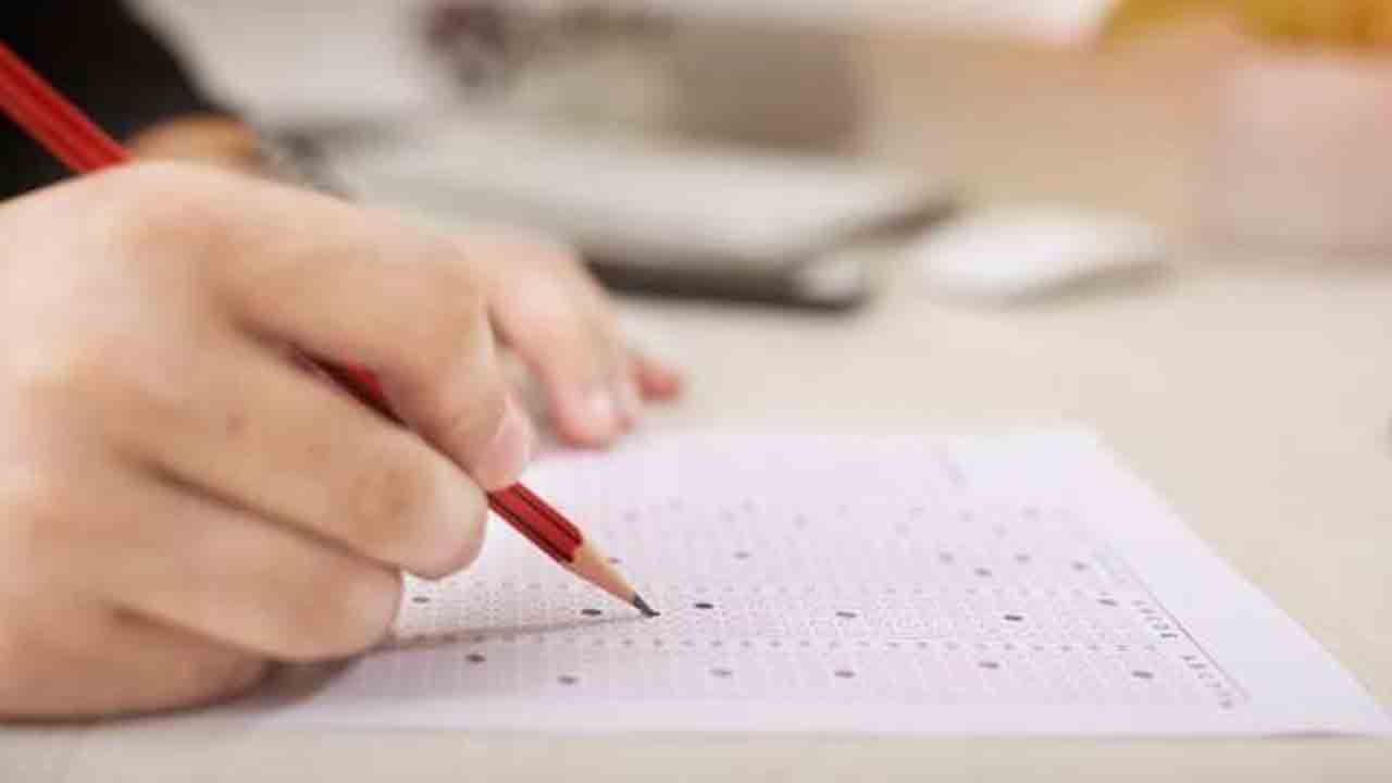 TSPSC | ఓఎంఆర్‌ పద్ధతిలోనే గ్రూప్‌-2 పరీక్ష.. ఎగ్జామ్‌ ఎప్పుడంటే..