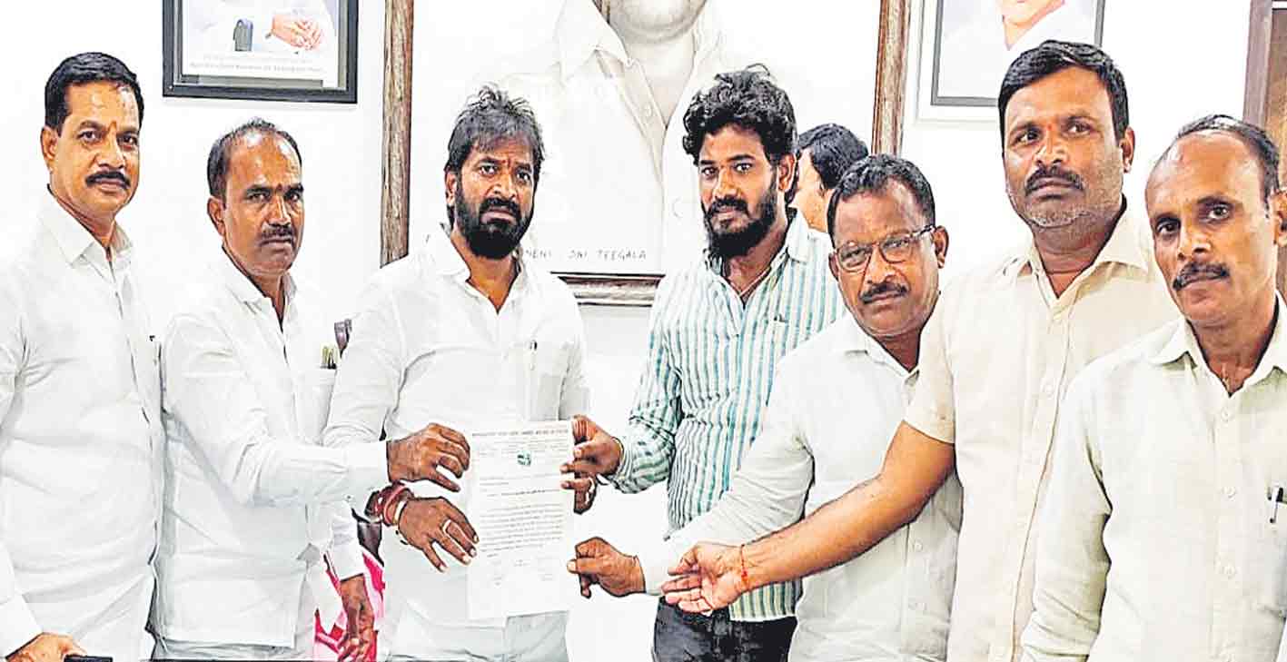 లారీ ఓనర్లకు అండగా సర్కారు