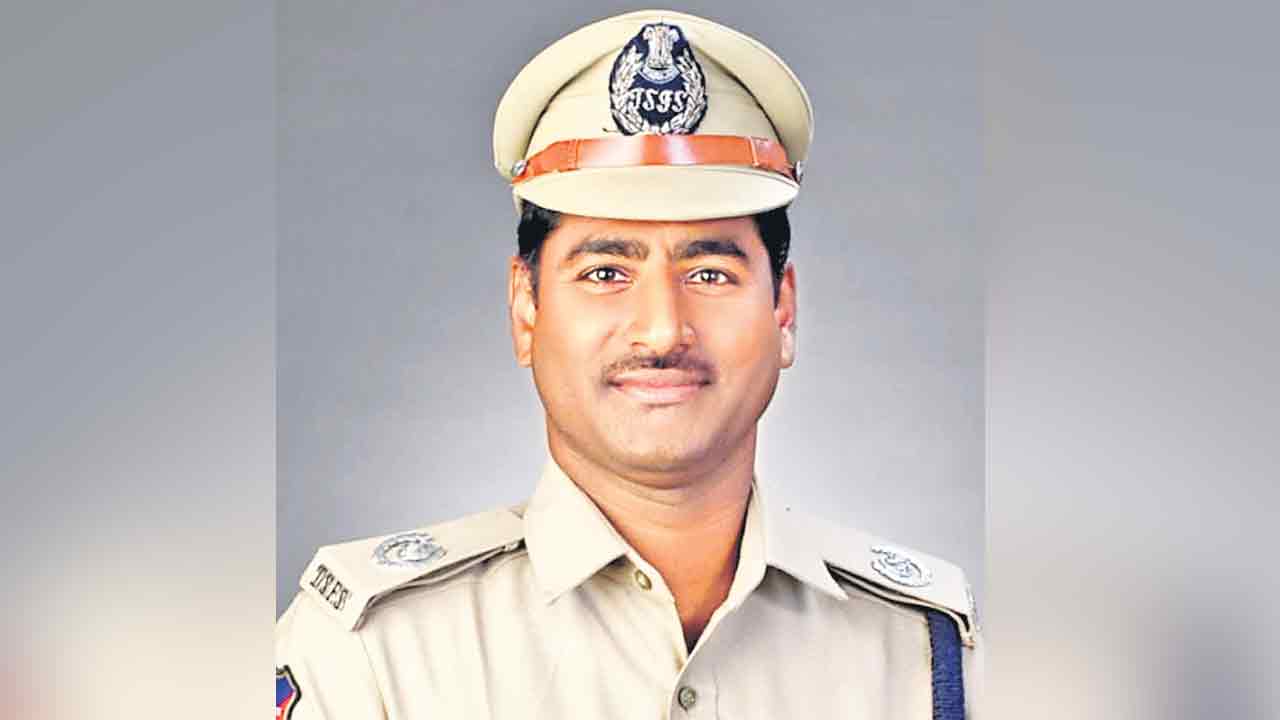 718 మందికి పోలీస్‌ సేవా పతకాలు