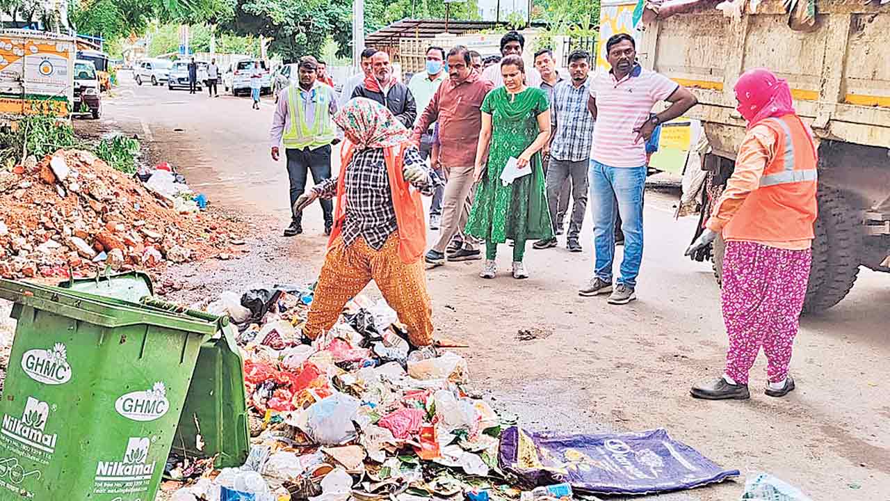 బహిరంగ ప్రదేశాల్లో చెత్త కనిపించొద్దు