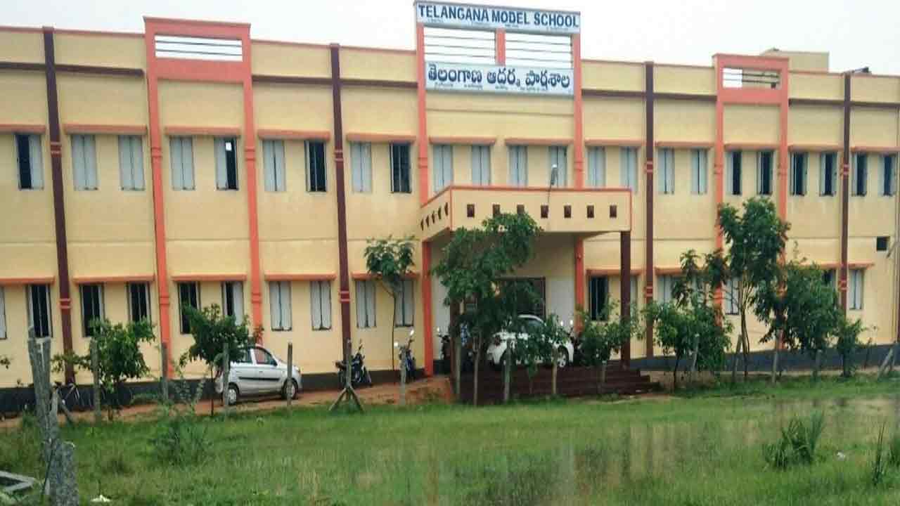 మోడల్‌ స్కూల్‌ టీచర్లకు గుడ్‌ న్యూస్‌..బదిలీలకు గ్రీన్‌ సిగ్నల్‌