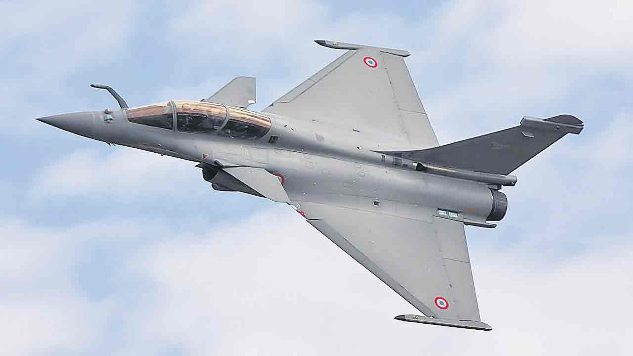 Rafale Fighter Jets | రఫెల్ యుద్ధ విమానాలకు స్వదేశీ క్షిపణుల అనుసంధానం