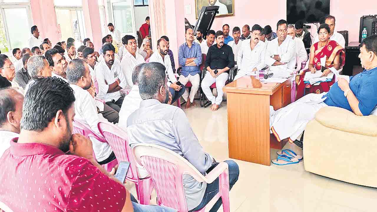 అభివృద్ధిలో జాప్యం సహించం