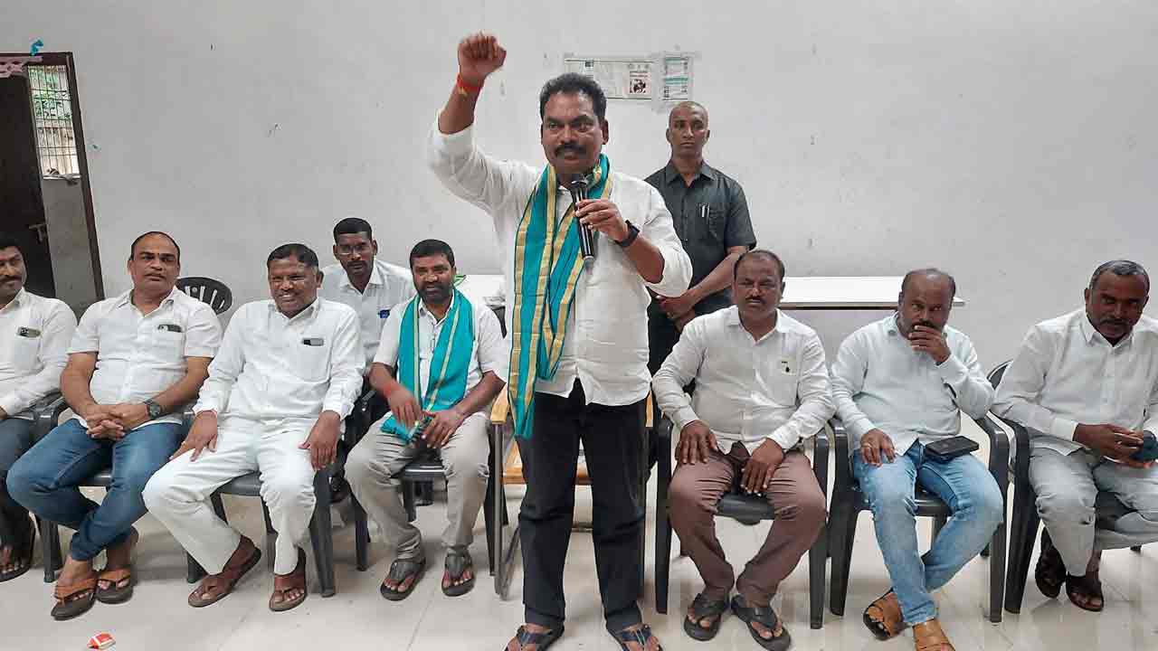 మూడు పంటల కేసీఆరా.. మూడు గంటల కాంగ్రెస్సా.?